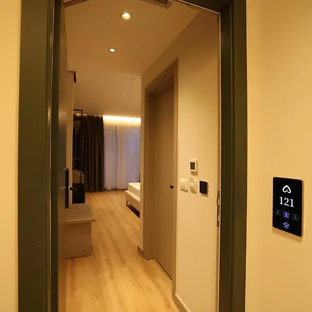 Amber Village Hotel *