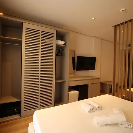 Ξενοδοχείο Amber Village