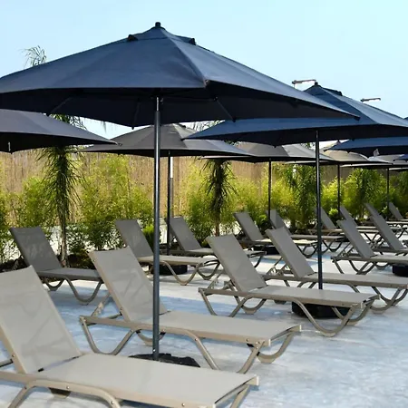 Amber Village 酒店