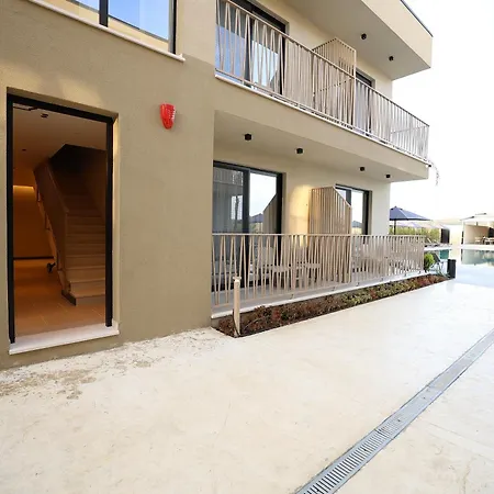 Ξενοδοχείο Amber Village