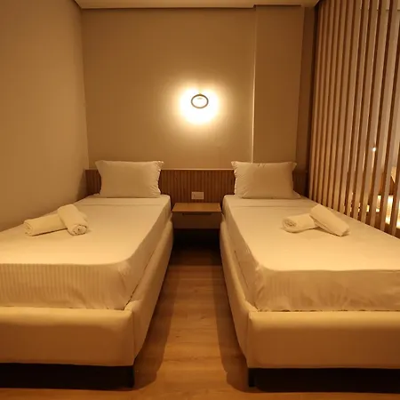 Amber Village 斯比勒