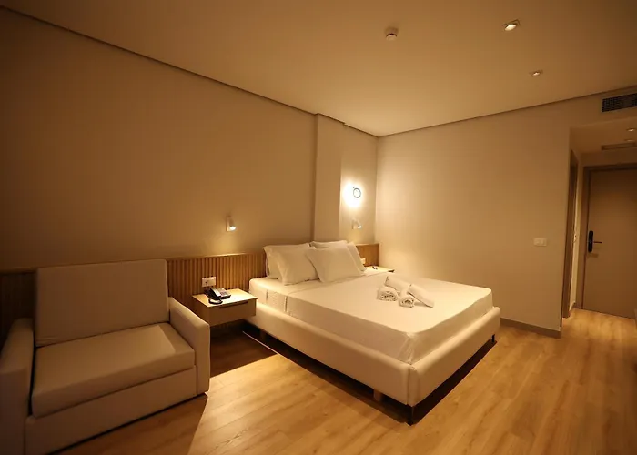 Ξενοδοχείο Amber Village *