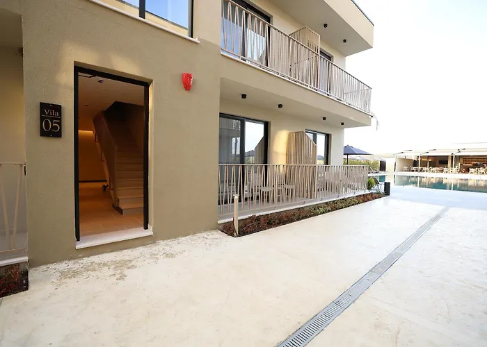 Ξενοδοχείο Amber Village