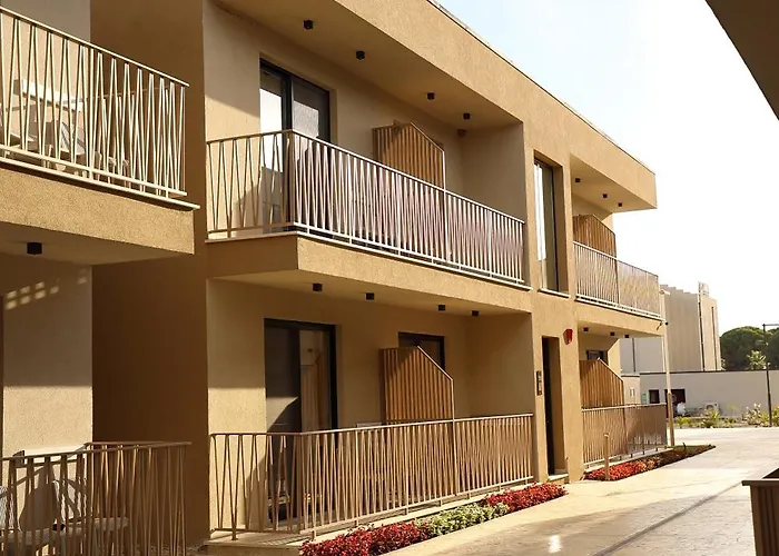 Ξενοδοχείο Amber Village